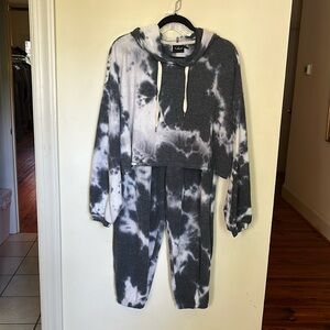 Urban outfitters tie-dye sweat set